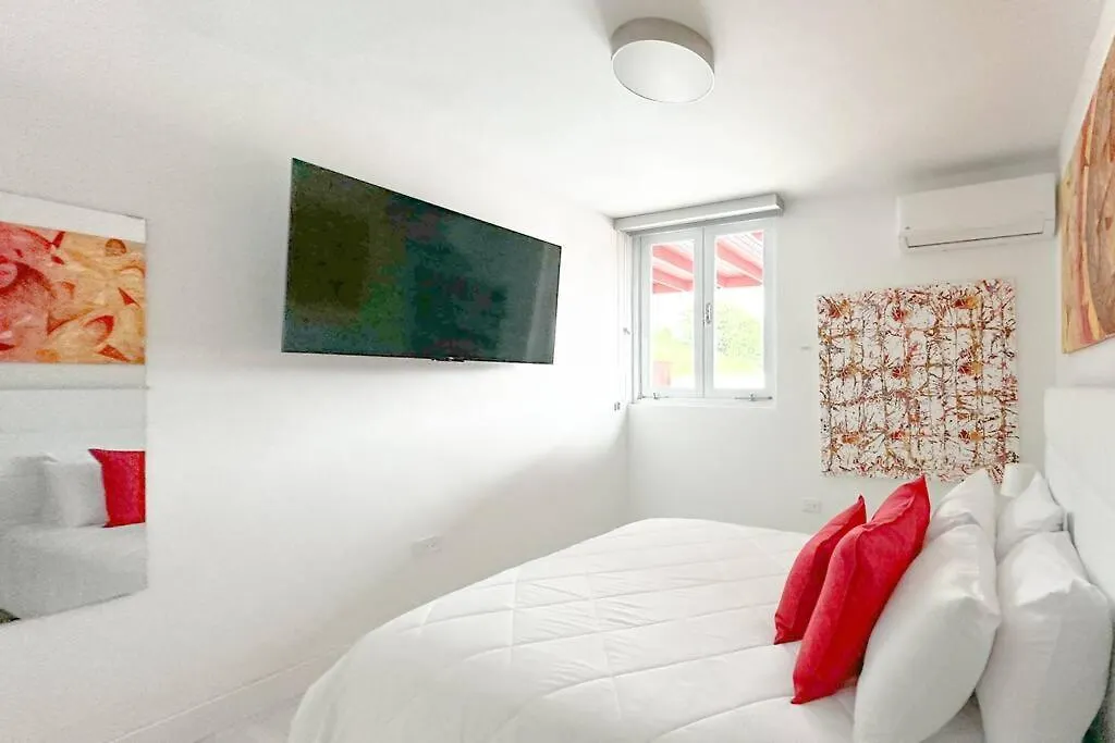 בית נופש אגואדה New Boutique House With Pool Near The Beach